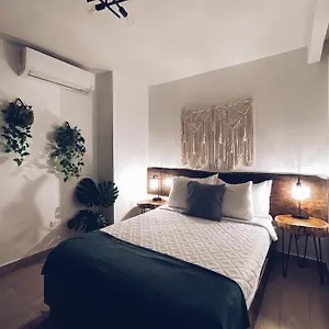 4* Hotel 27